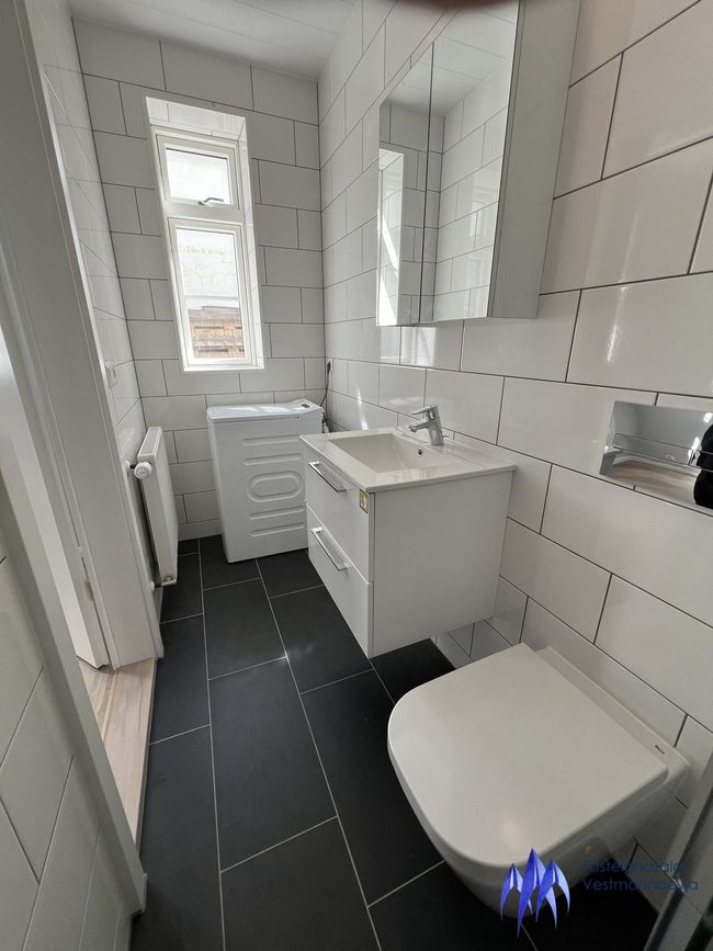 Vestmannabraut 33, 900 Vestmannaeyjabær