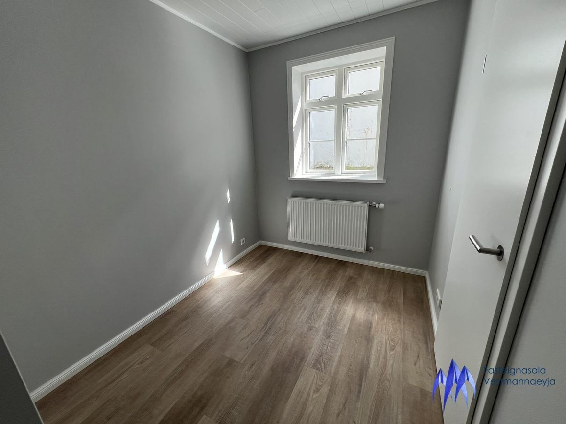 Vestmannabraut 33, 900 Vestmannaeyjabær