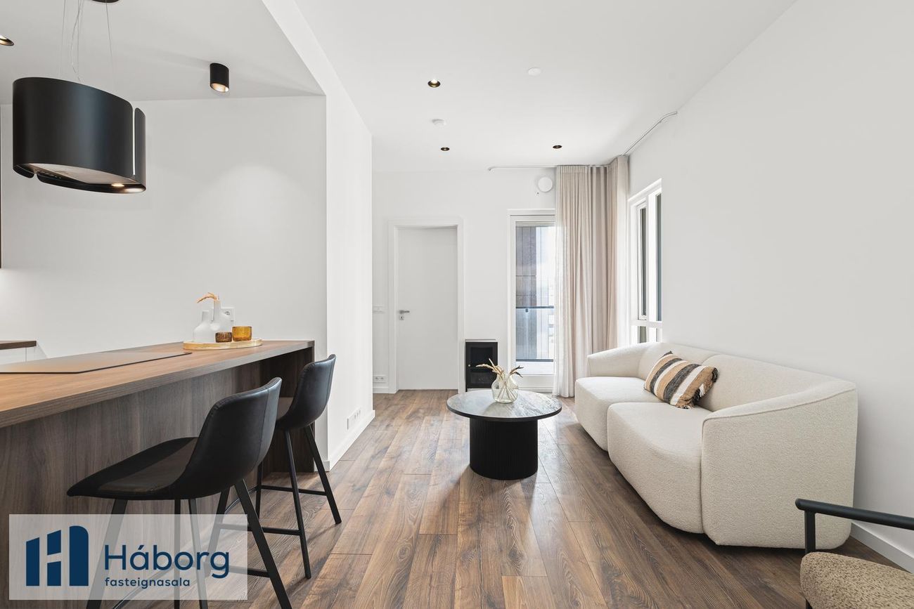 Grensásvegur 1F - 0501, 108 Reykjavík