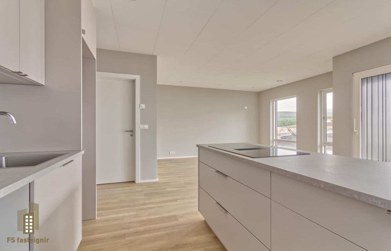 Lækjarmói 8, 603 Akureyri
