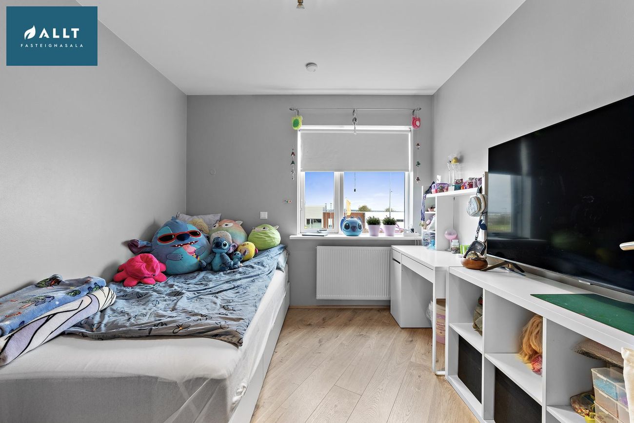 Tjarnabraut 8B, 260 Reykjanesbær
