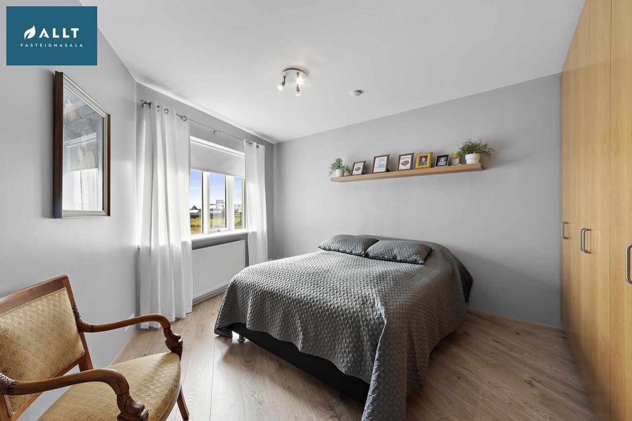 Tjarnabraut 8B, 260 Reykjanesbær