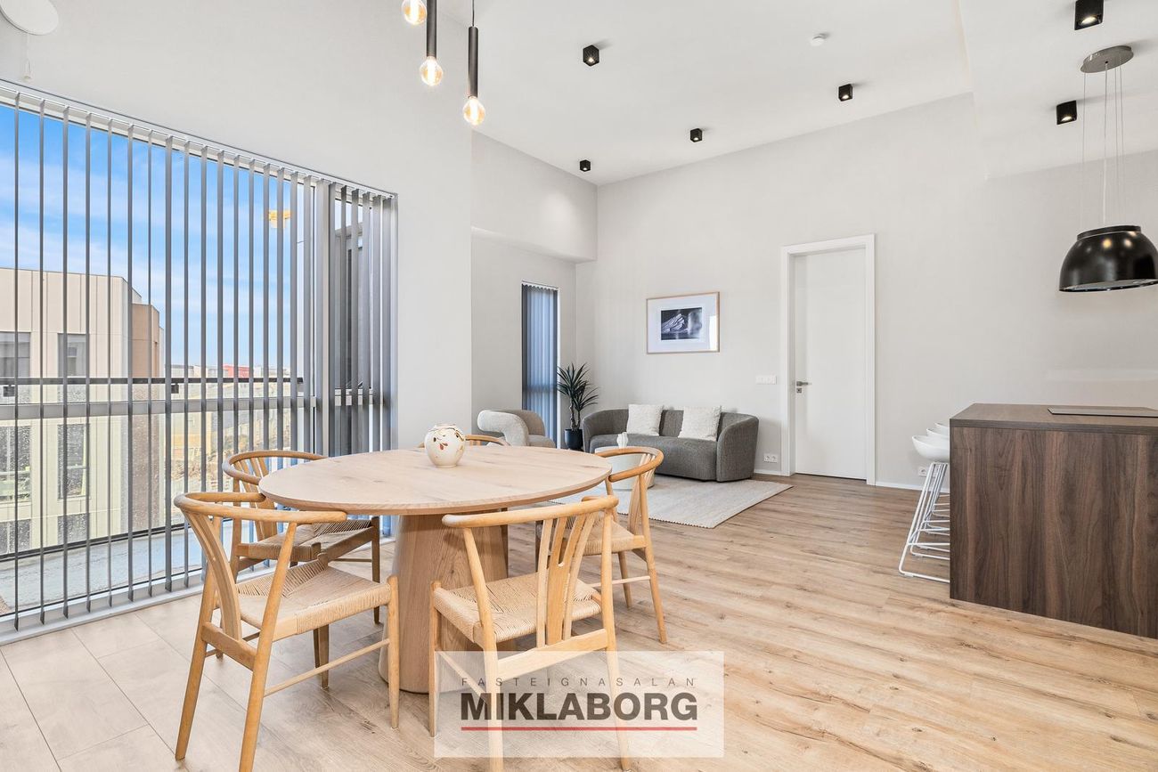 Grensásvegur 1E, 108 Reykjavík