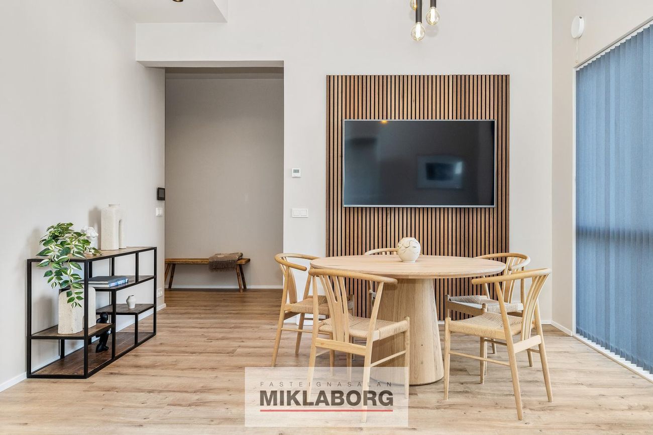 Grensásvegur 1E, 108 Reykjavík