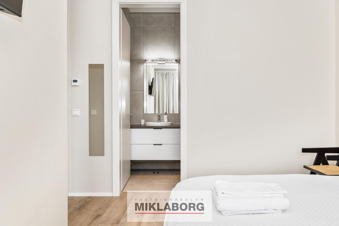 Grensásvegur 1E, 108 Reykjavík