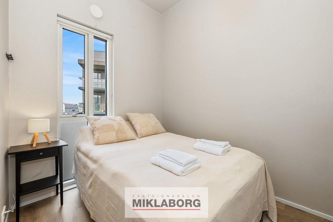 Grensásvegur 1E, 108 Reykjavík