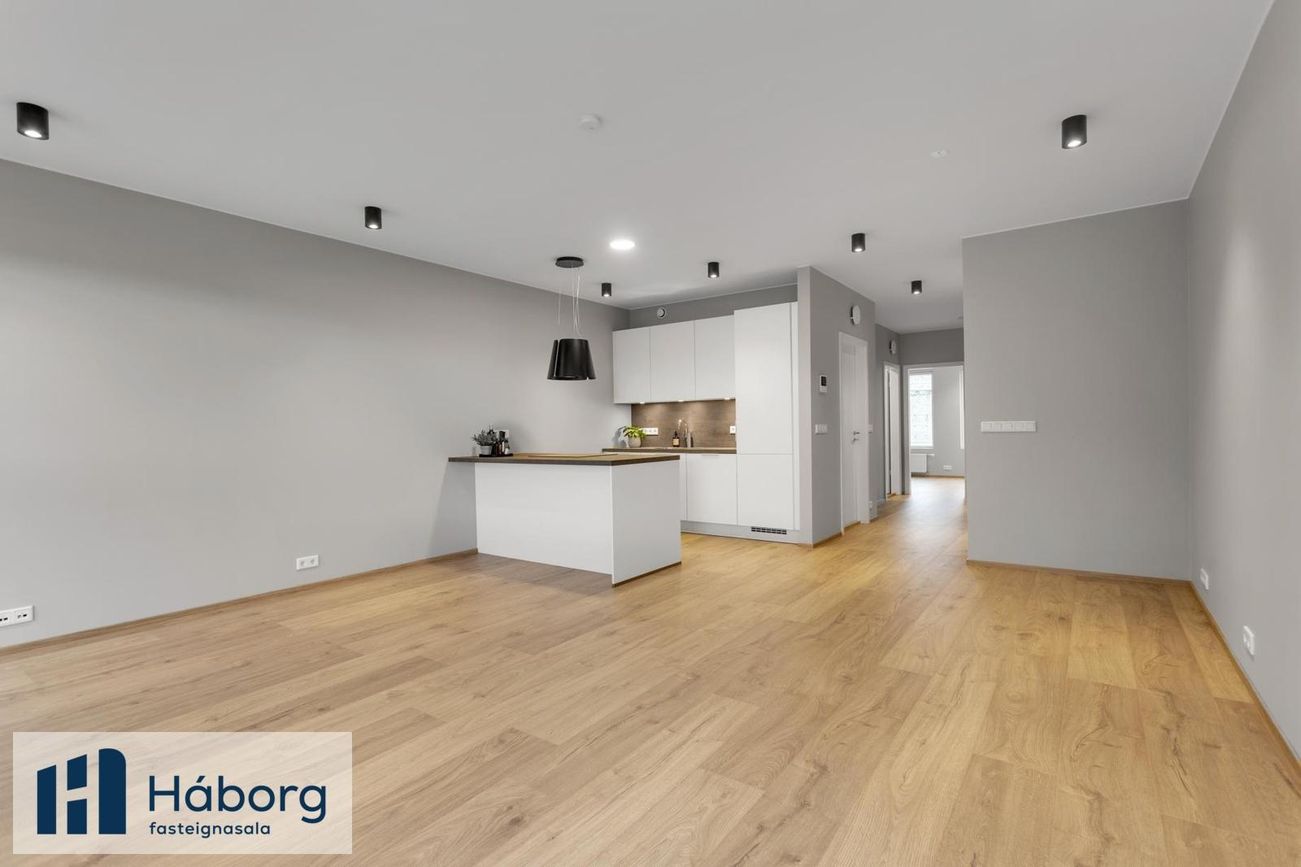 Arkarvogur 8, 104 Reykjavík