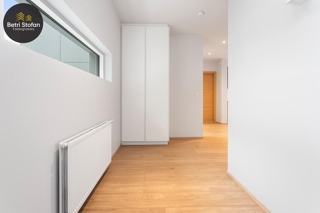 Fálkahlíð 5 - 0325, 102 Reykjavík