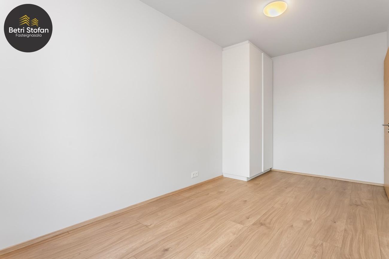 Fálkahlíð 5 - 0325, 102 Reykjavík