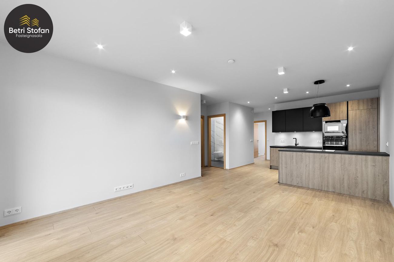 Fálkahlíð 5 - 0325, 102 Reykjavík