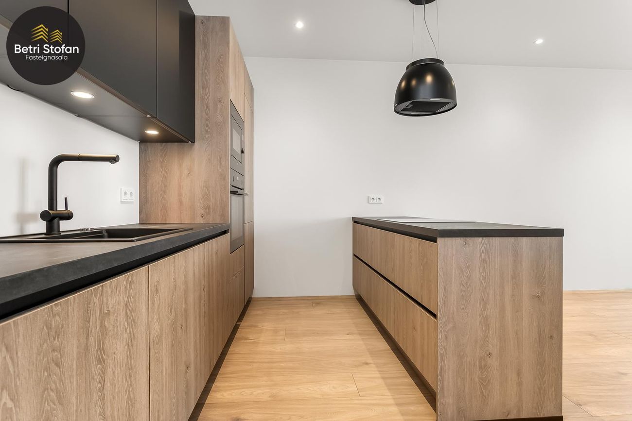 Fálkahlíð 5 - 0325, 102 Reykjavík