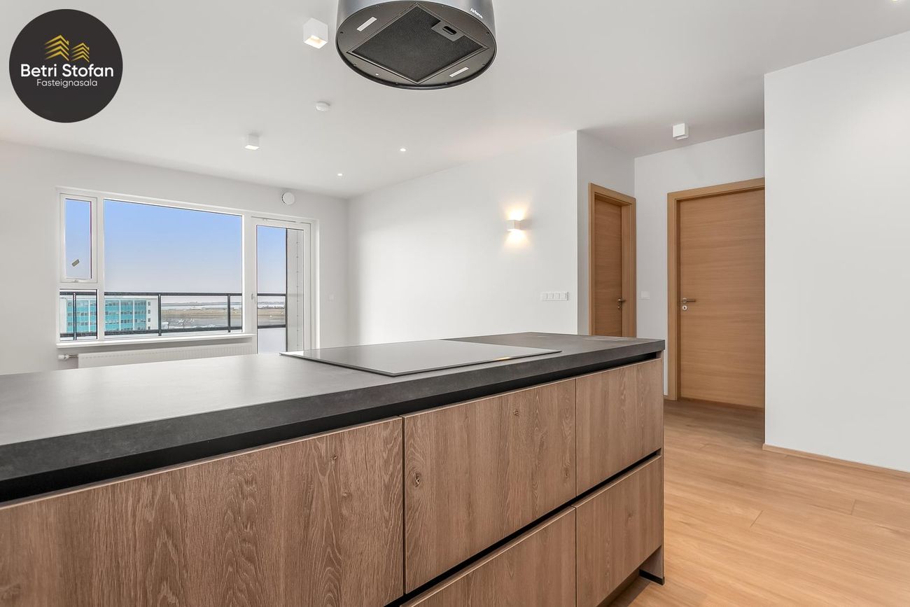 Fálkahlíð 5 - 0325, 102 Reykjavík