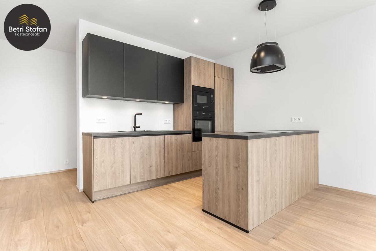 Fálkahlíð 5 - 0325, 102 Reykjavík