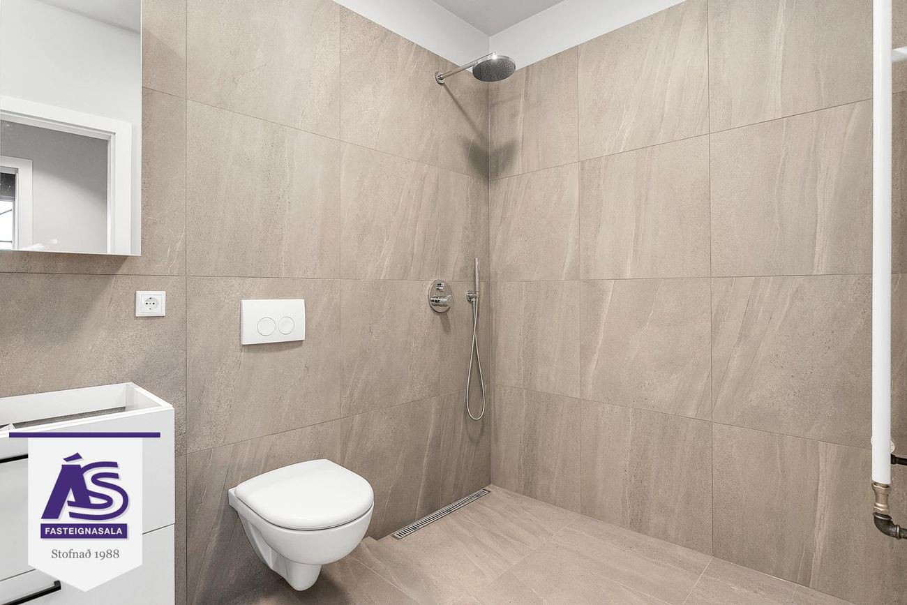 Áshamar 48 - 0304, 221 Hafnarfjörður