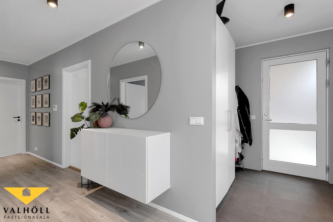 Gerplustræti 12, 270 Mosfellsbær