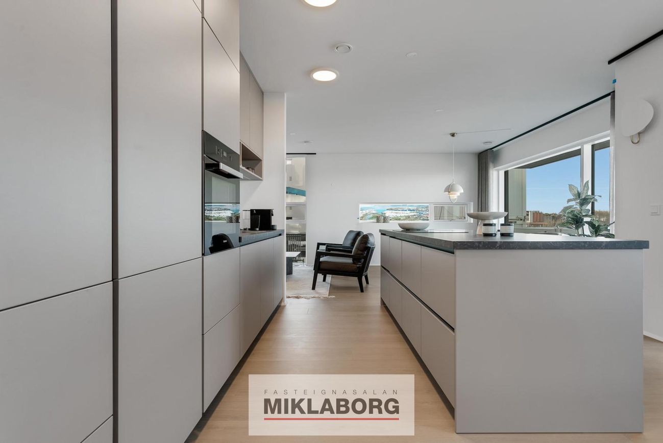 Eirhöfði 7D, 110 Reykjavík