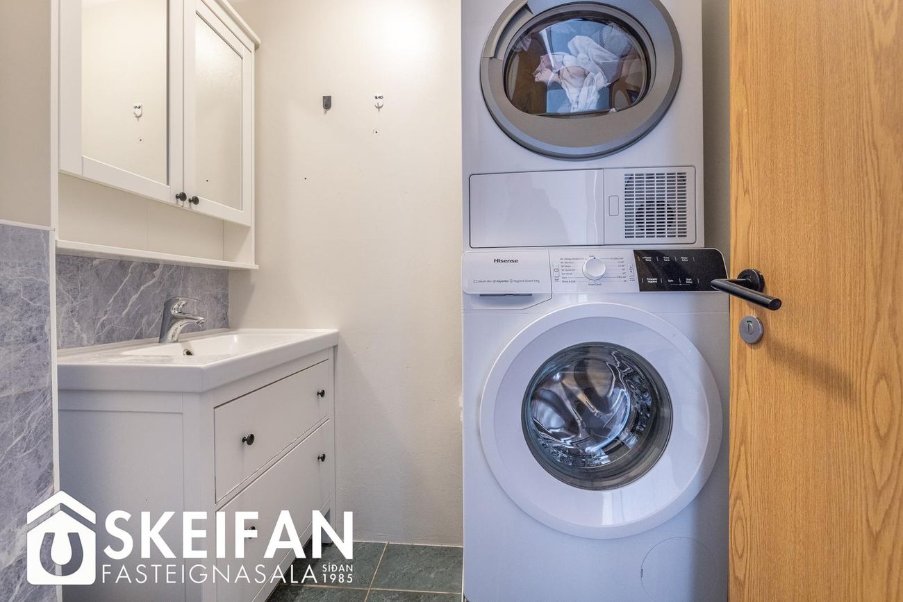 Háengi 8 - 0301, 800 Sveitarfélagið Árborg