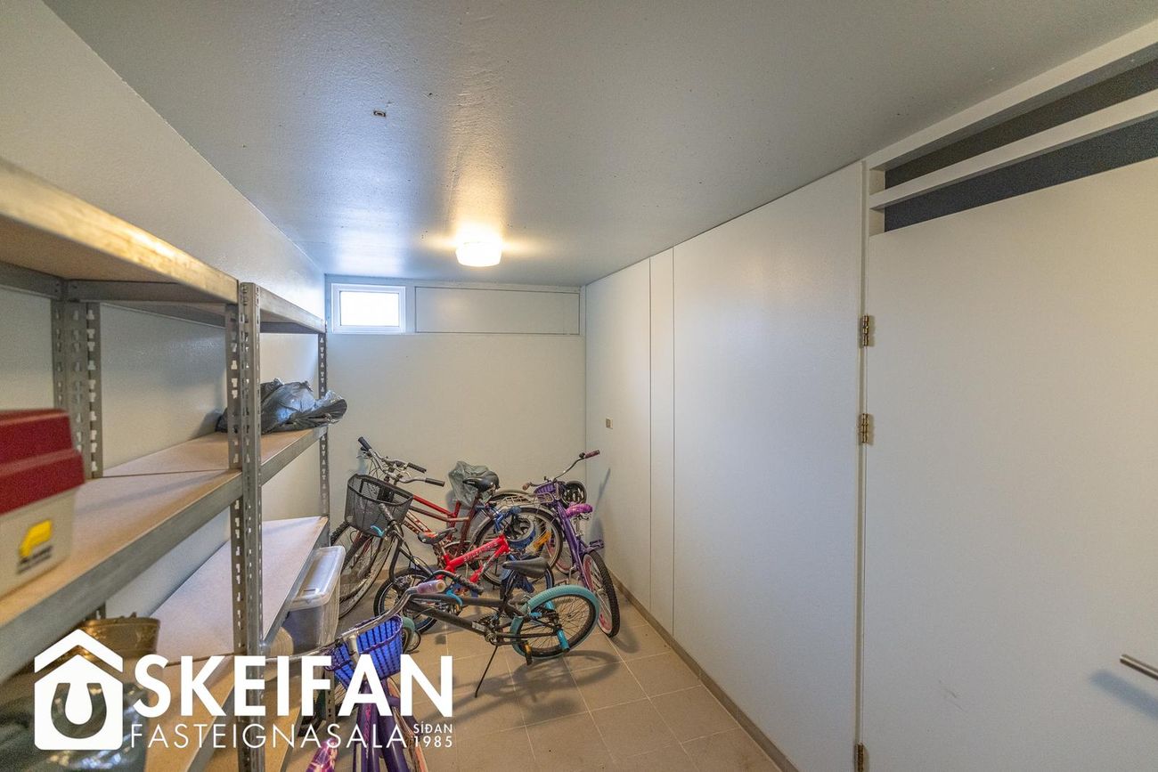 Háengi 8 - 0301, 800 Sveitarfélagið Árborg