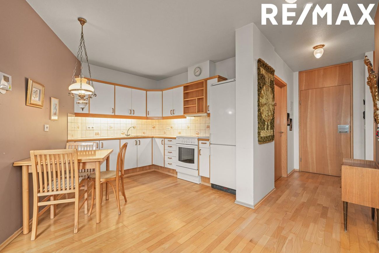 Hvassaleiti 58, 103 Reykjavík