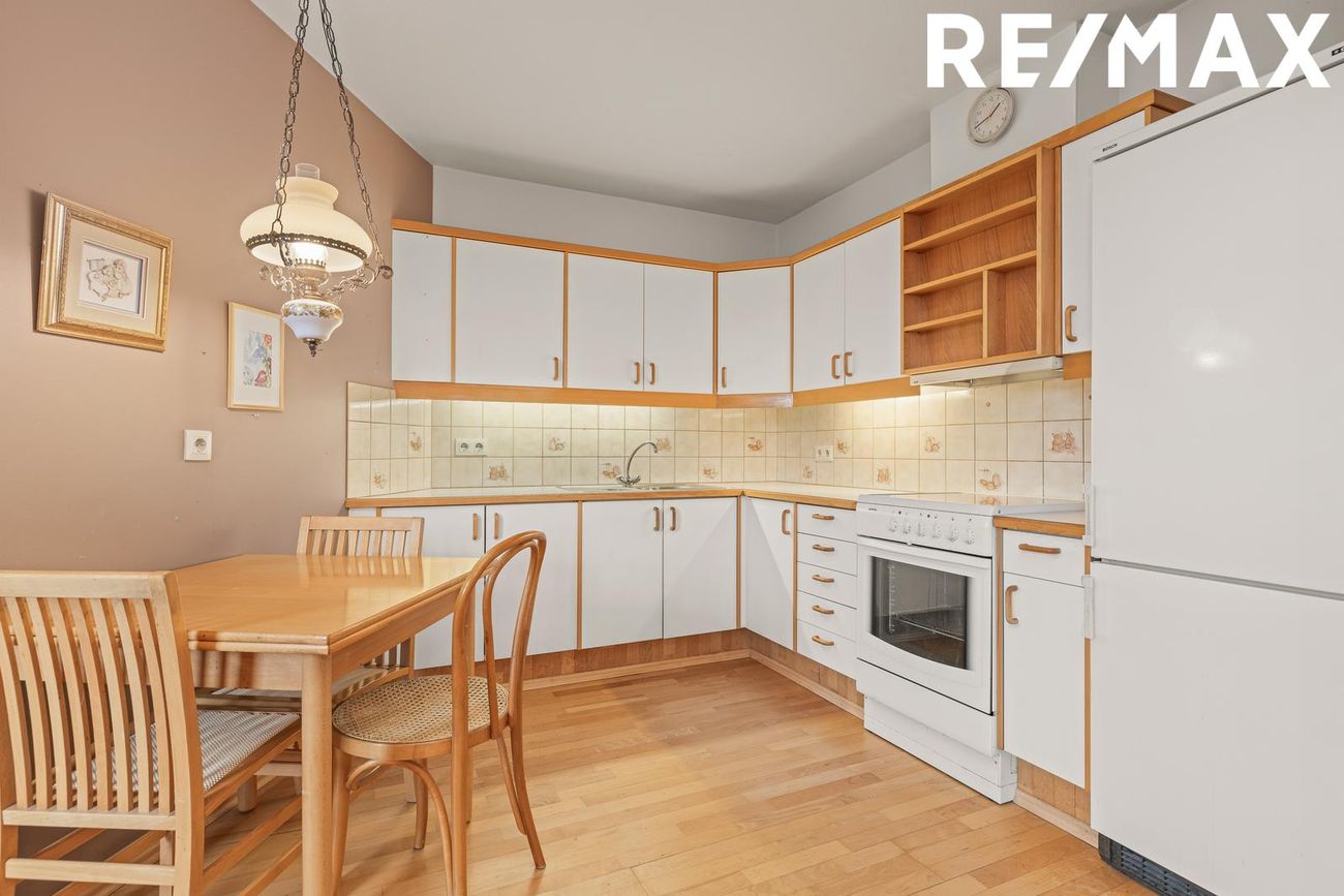 Hvassaleiti 58, 103 Reykjavík