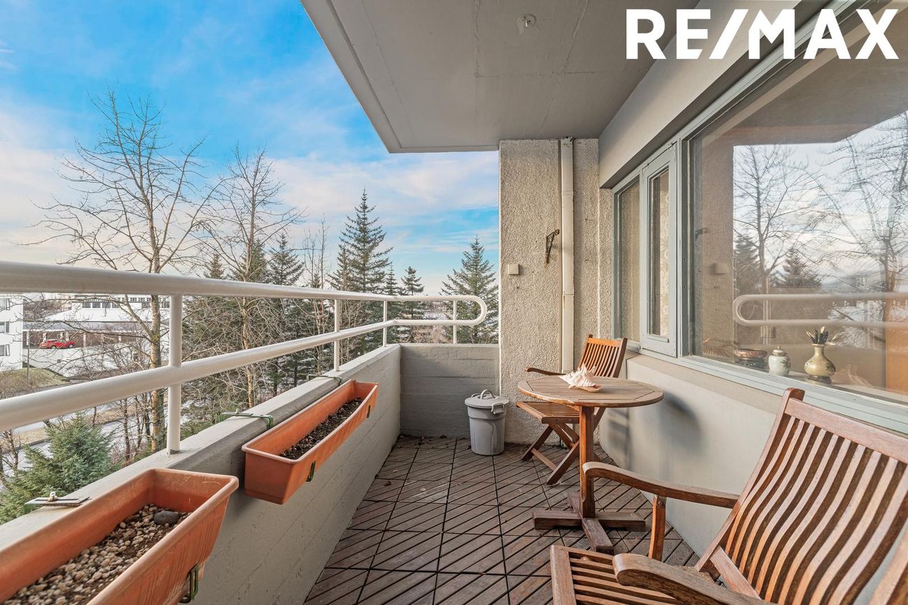 Hvassaleiti 58, 103 Reykjavík