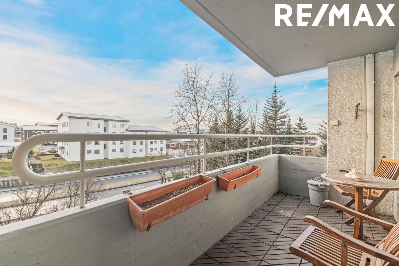 Hvassaleiti 58, 103 Reykjavík