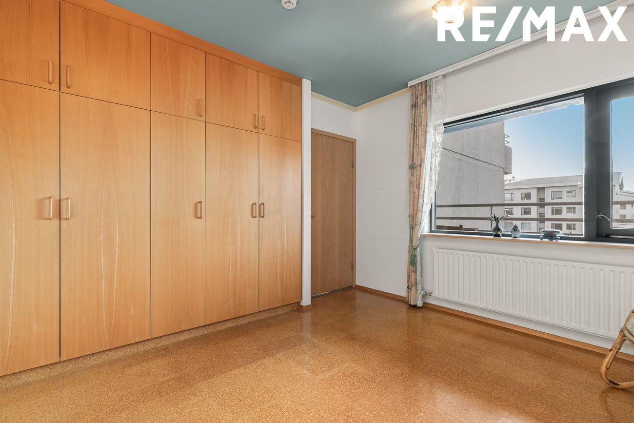 Hvassaleiti 58, 103 Reykjavík