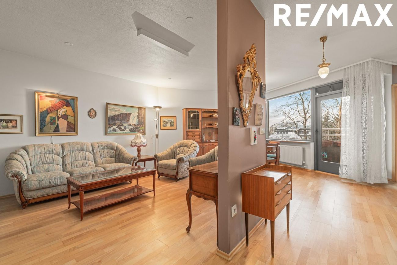 Hvassaleiti 58, 103 Reykjavík
