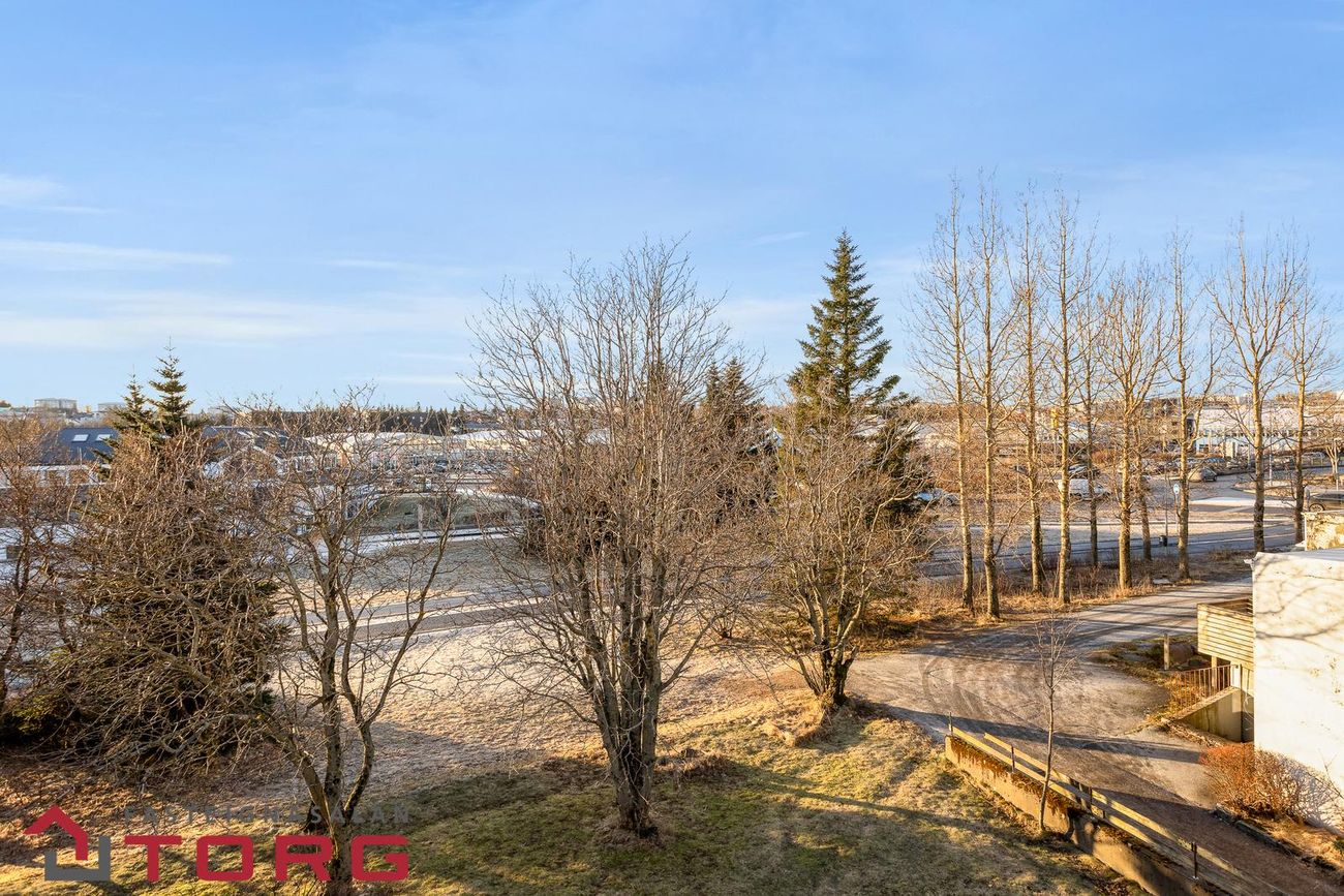 Gnoðarvogur 48 - 0201, 104 Reykjavík