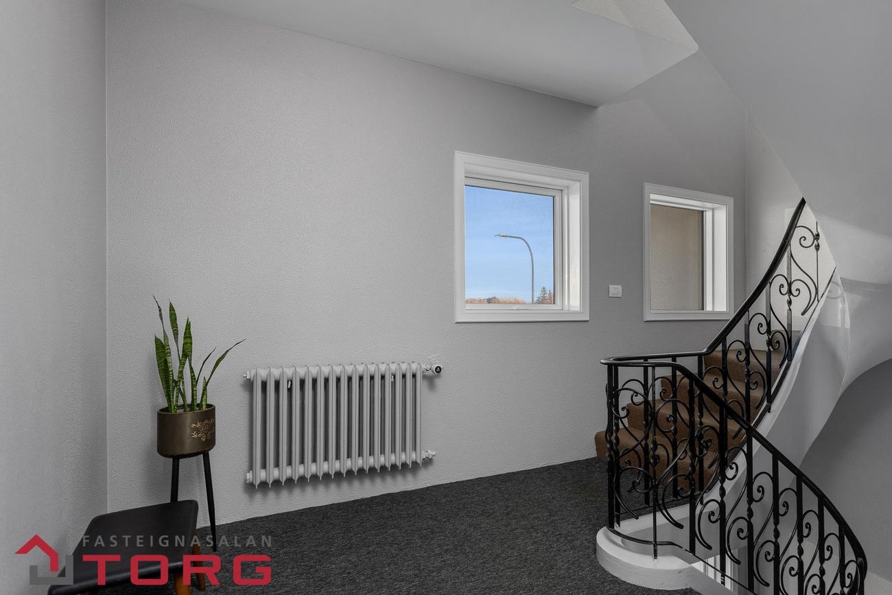 Gnoðarvogur 48 - 0201, 104 Reykjavík