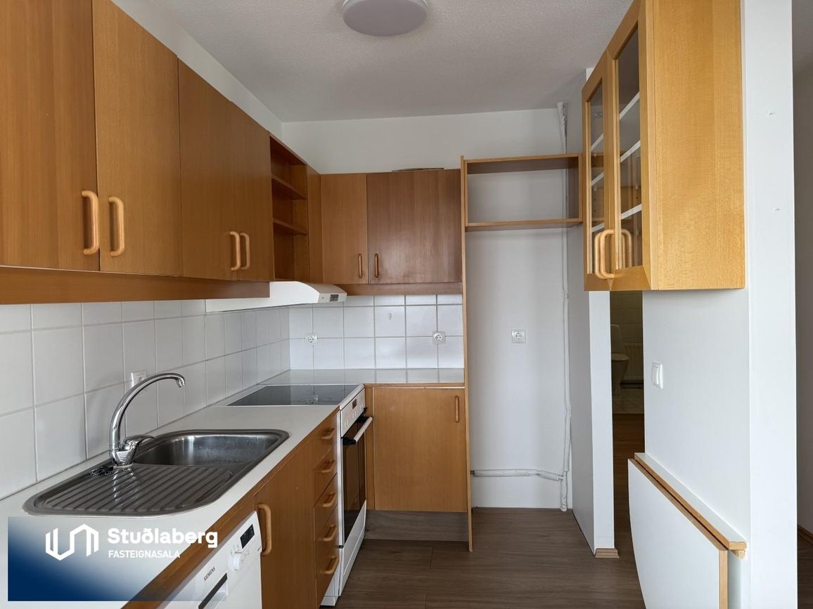 Kirkjuvegur 1, 230 Reykjanesbær