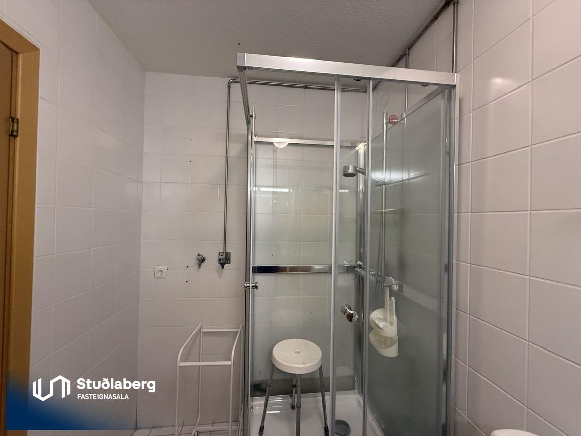 Kirkjuvegur 1, 230 Reykjanesbær