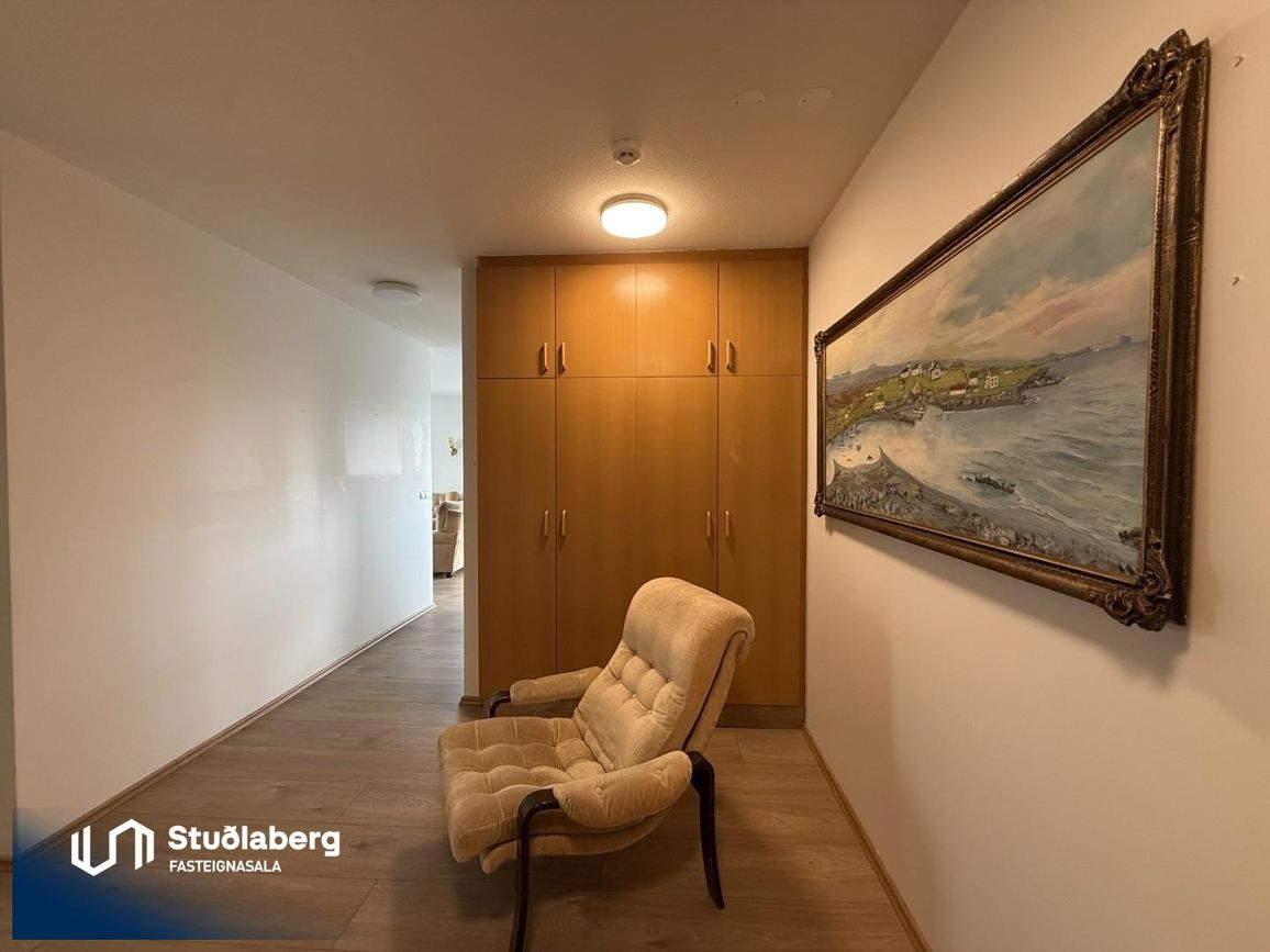 Kirkjuvegur 1, 230 Reykjanesbær