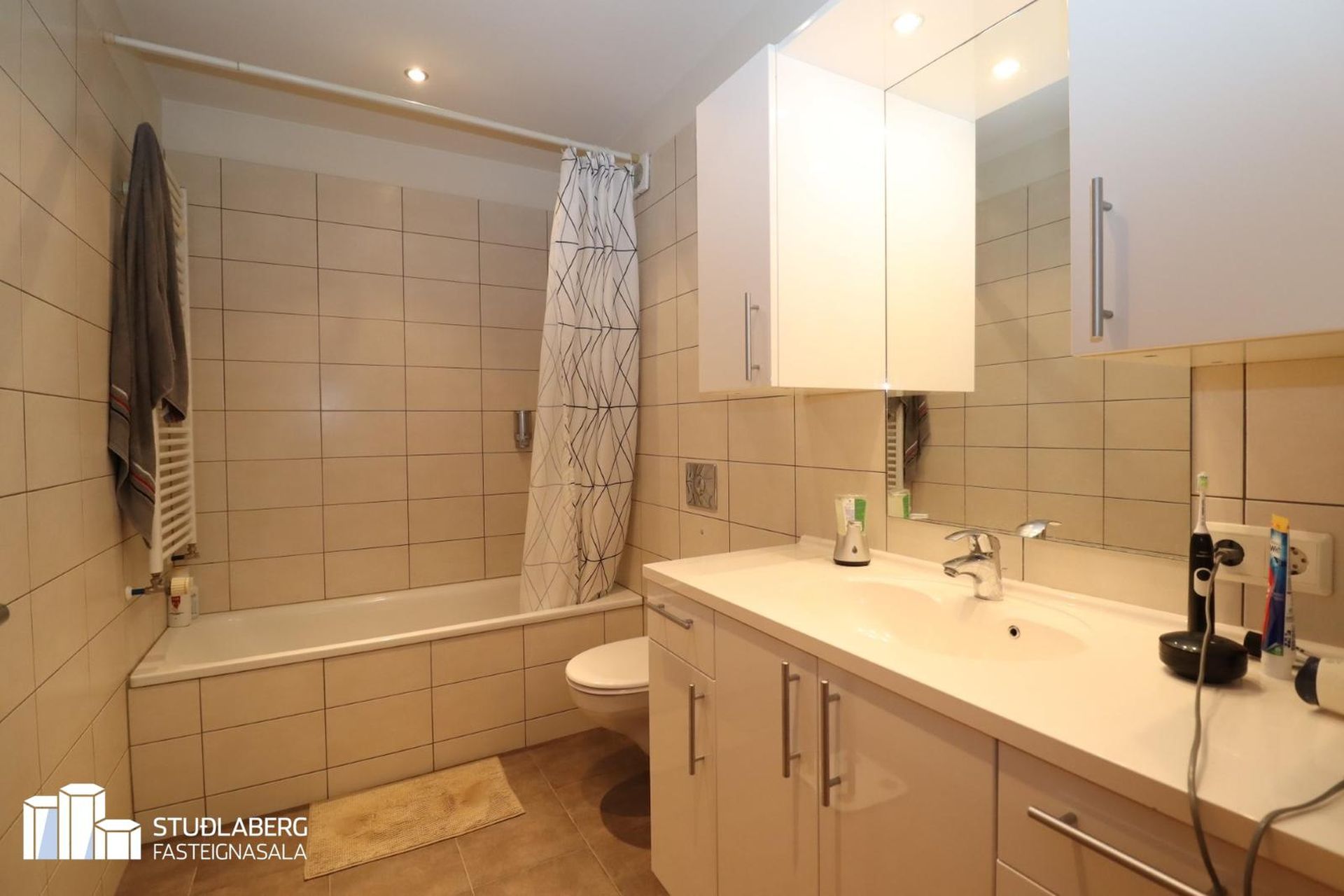 Engjadalur 4, 260 Reykjanesbær