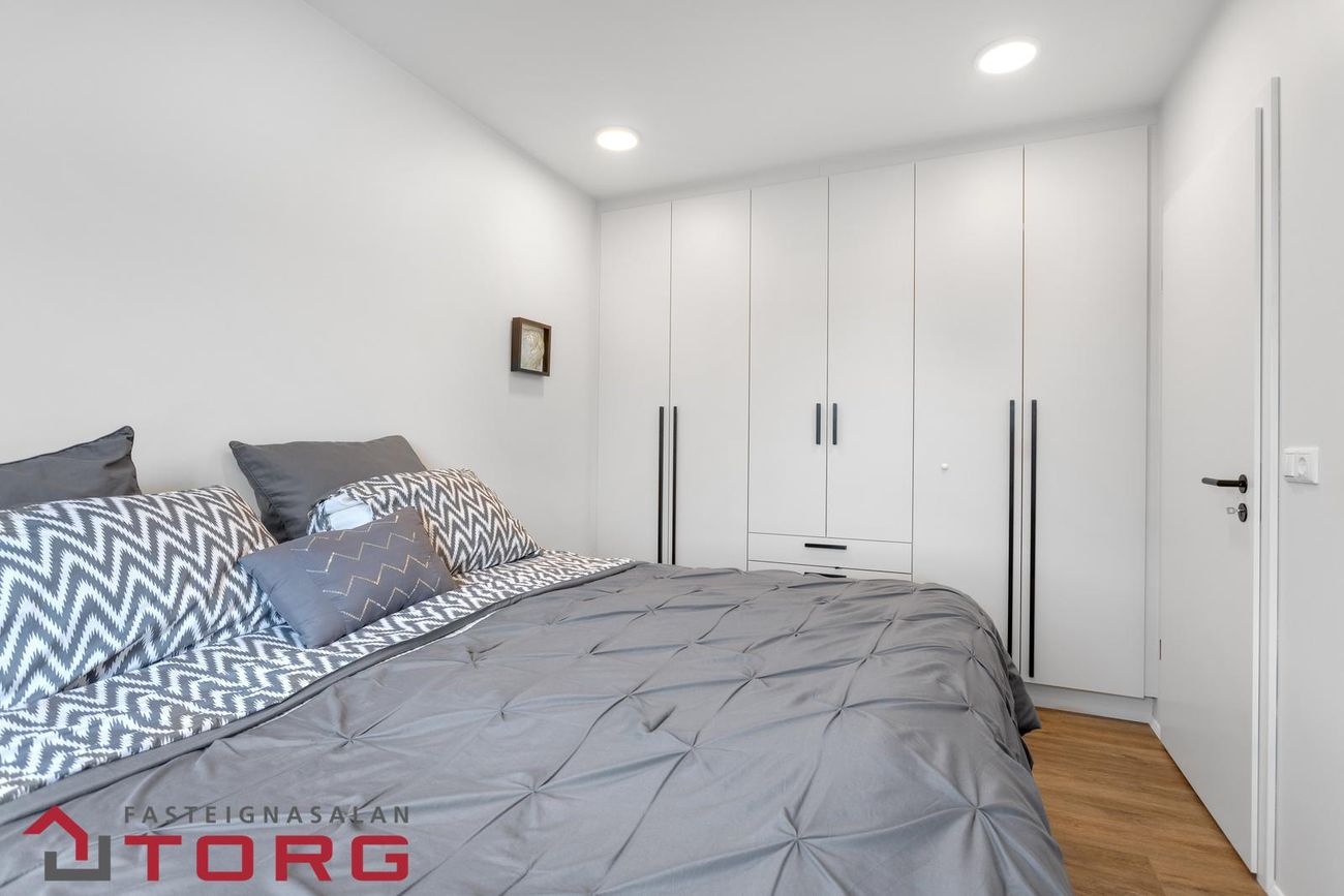 Hringhamar 37, 221 Hafnarfjörður