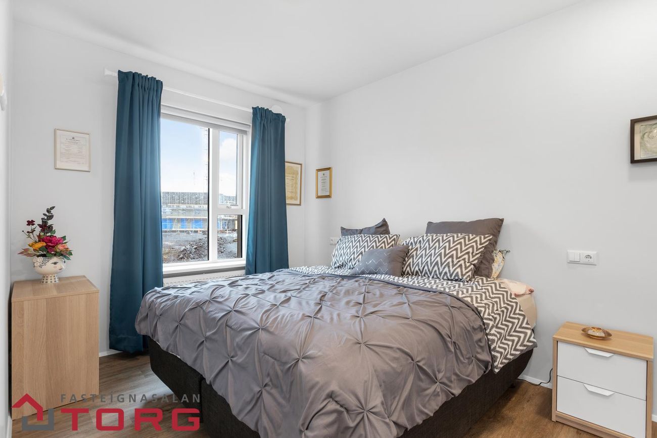 Hringhamar 37, 221 Hafnarfjörður