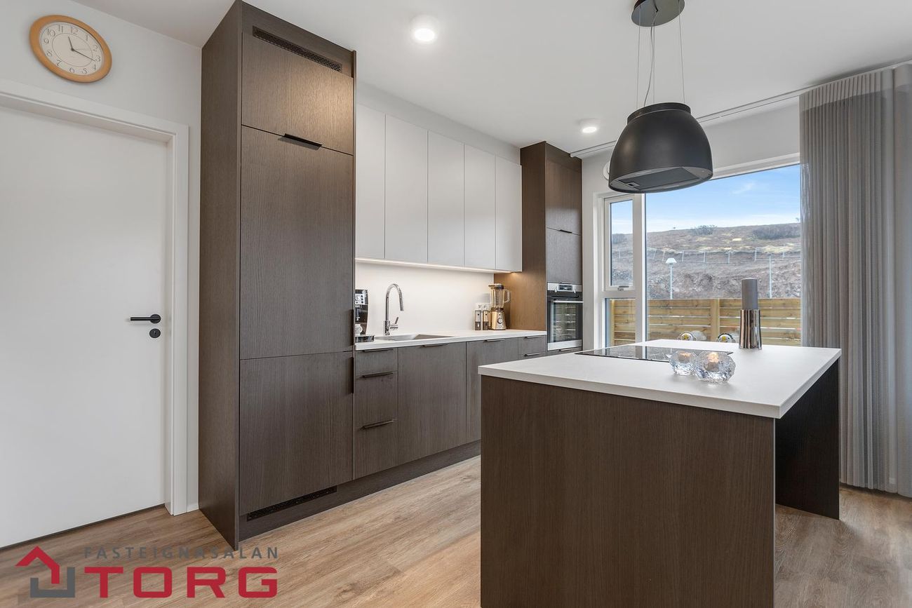 Hringhamar 37, 221 Hafnarfjörður