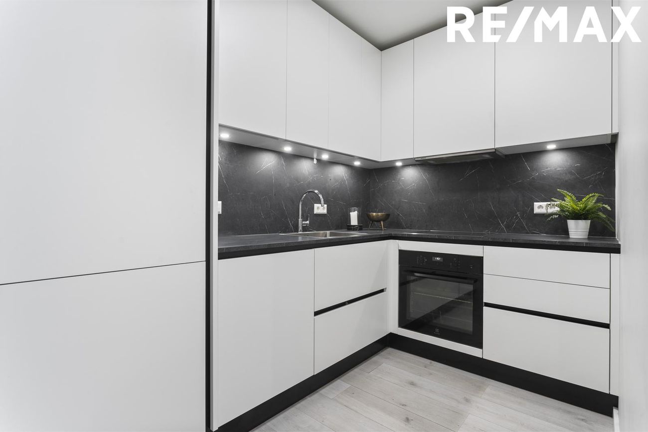 Smyrilshlíð 1, 102 Reykjavík