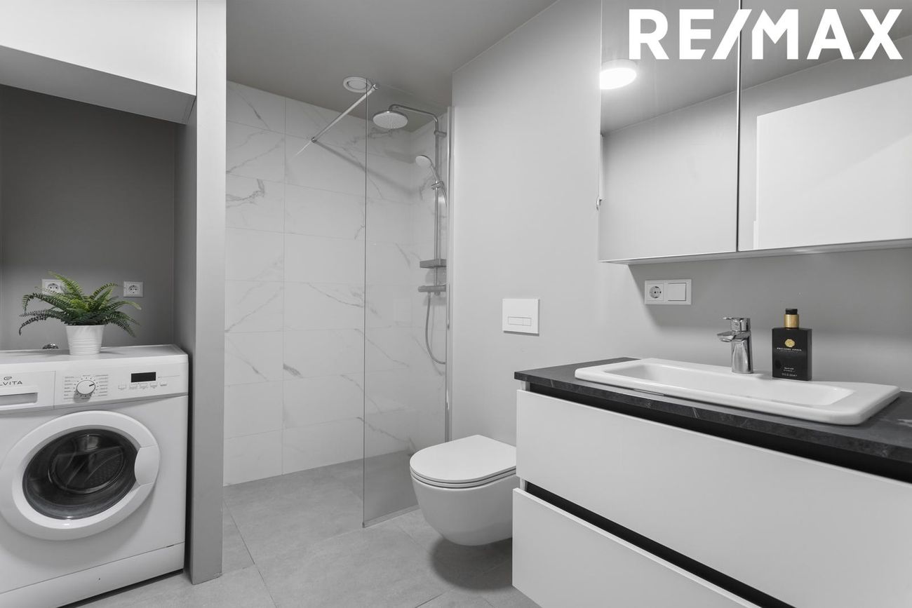 Smyrilshlíð 1, 102 Reykjavík