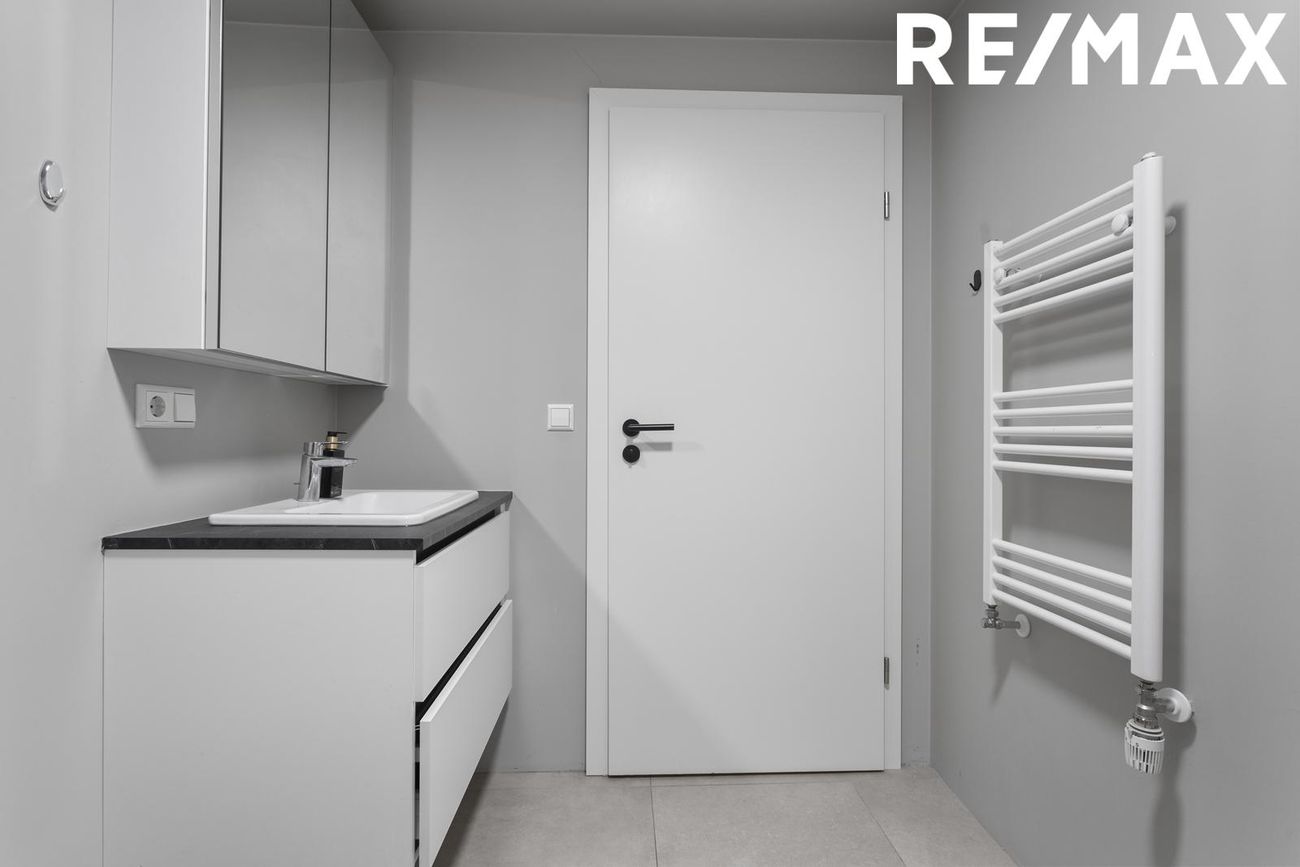 Smyrilshlíð 1, 102 Reykjavík