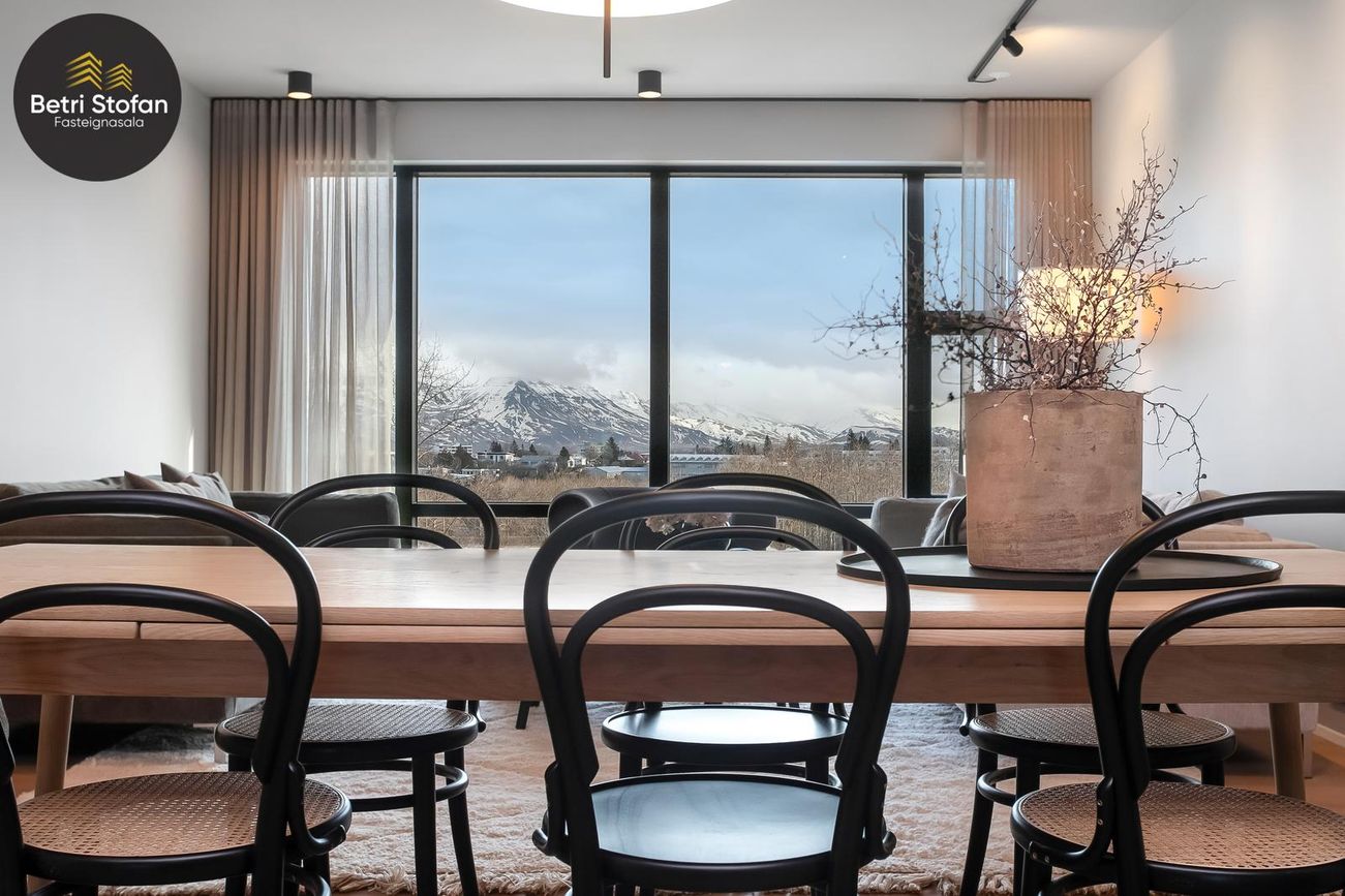 Grensásvegur 2B, 108 Reykjavík