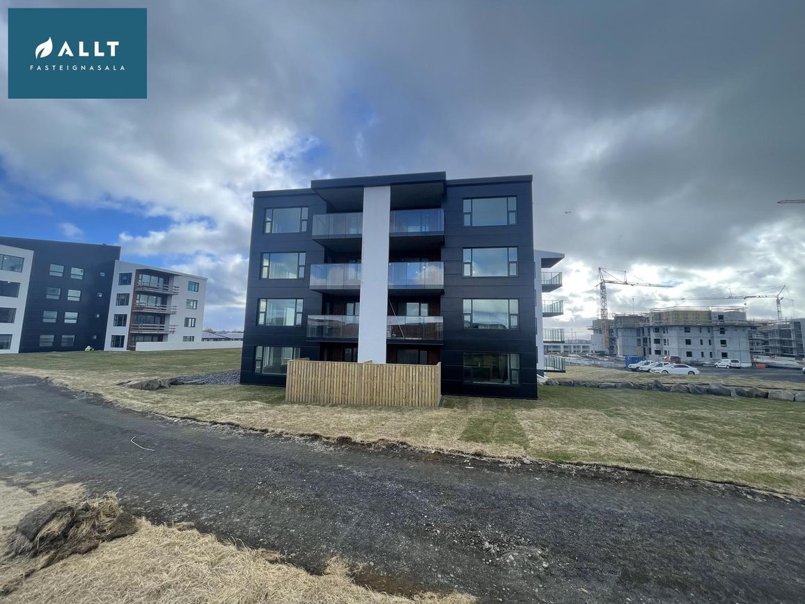 Asparlaut 24, 230 Reykjanesbær