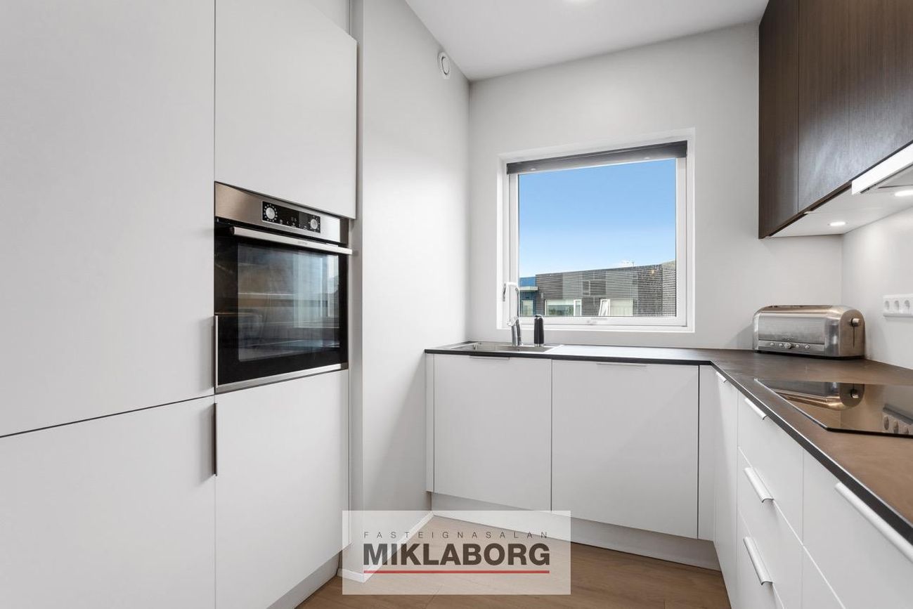 Skyggnisbraut 1, 113 Reykjavík