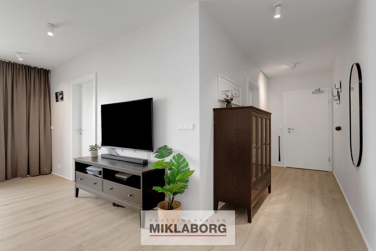 Skyggnisbraut 1, 113 Reykjavík