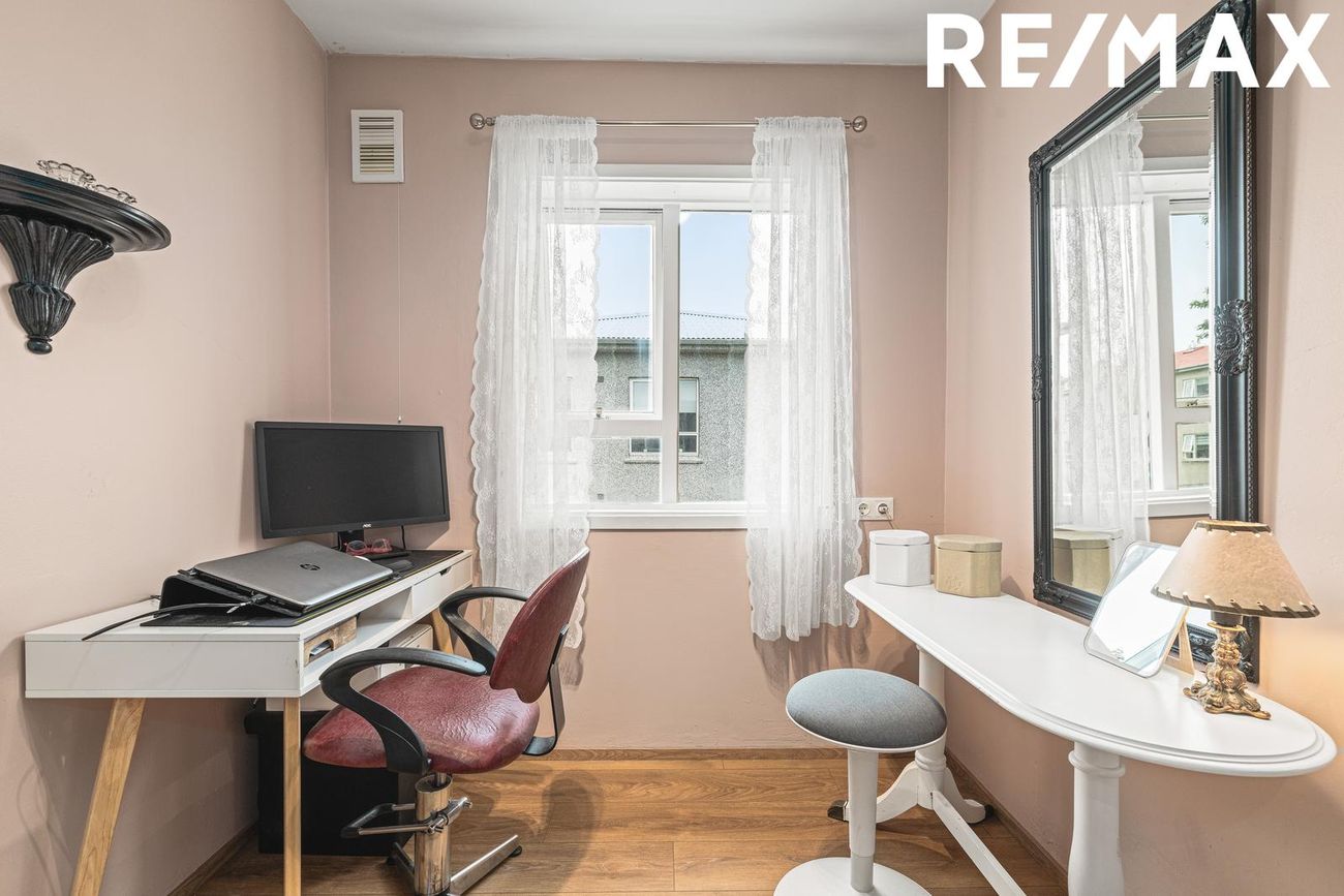 Meðalholt 11, 105 Reykjavík