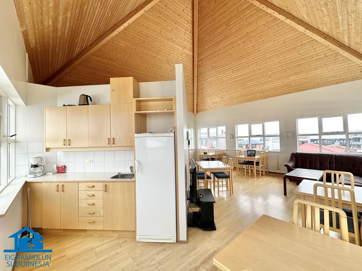 Suðurgata 8, 230 Reykjanesbær