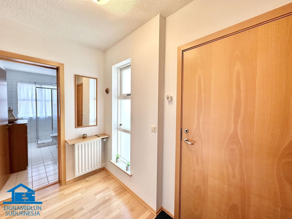 Suðurgata 8, 230 Reykjanesbær
