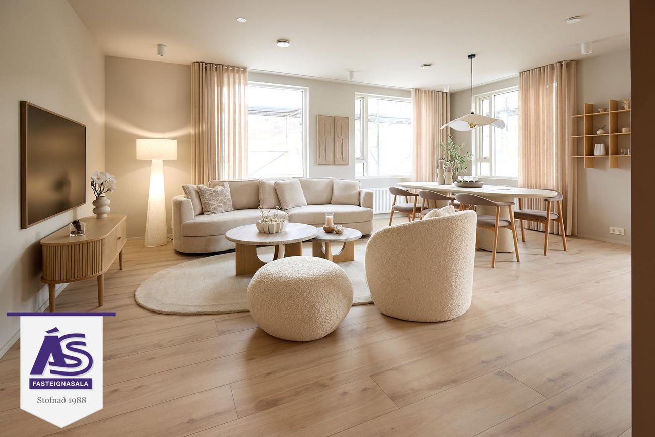 Baughamar 7, 221 Hafnarfjörður