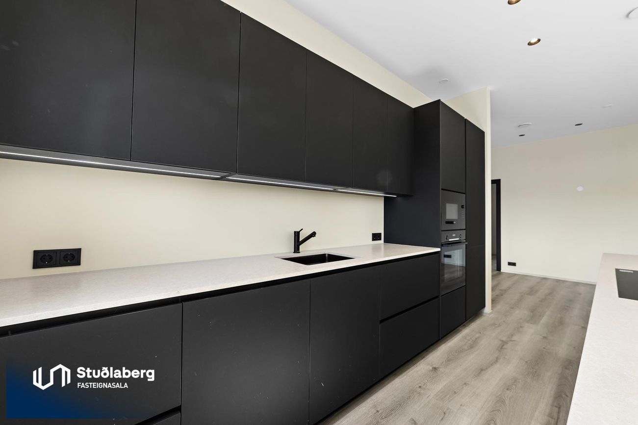 Huldudalur 9, 260 Reykjanesbær