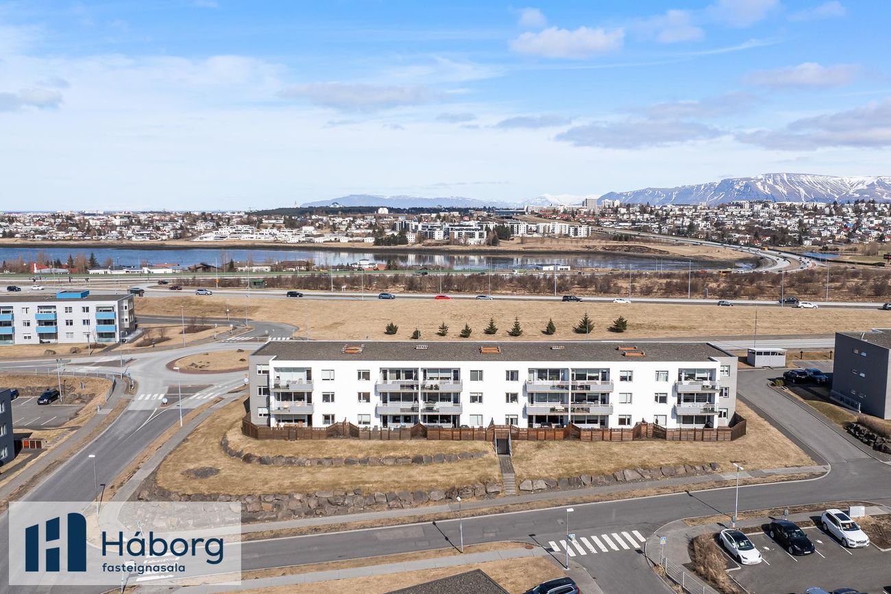 Línakur 1, 210 Garðabær